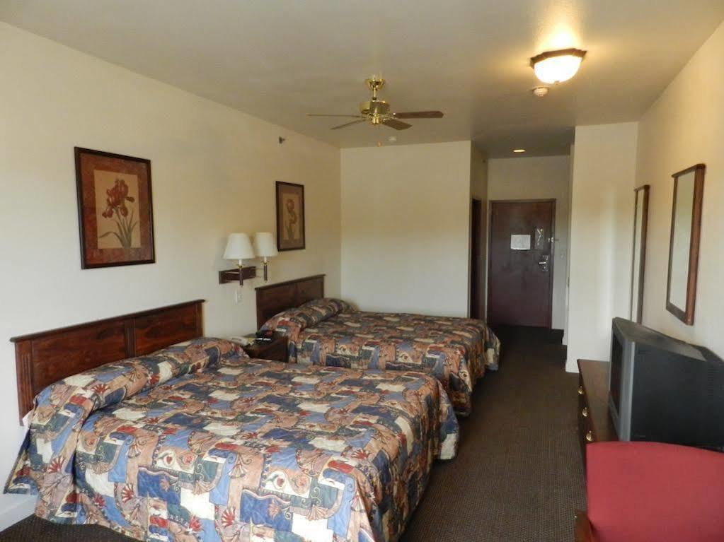 Hotel Super 8 By Wyndham St. Louis Airport Woodson Terrace Zewnętrze zdjęcie